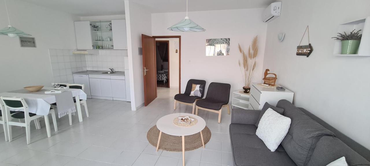 Apartments Pampas Island Pag 帕格 外观 照片